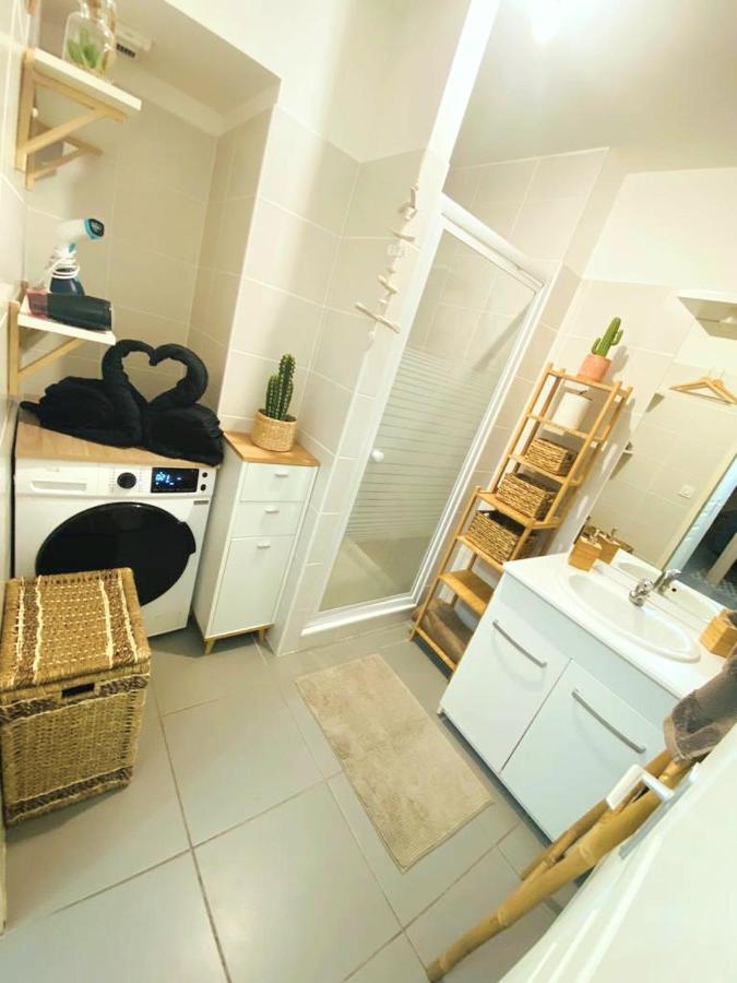 Appartcosy Emplacement Ideal Avec Terrasse & Parking Prive Nîmes Esterno foto